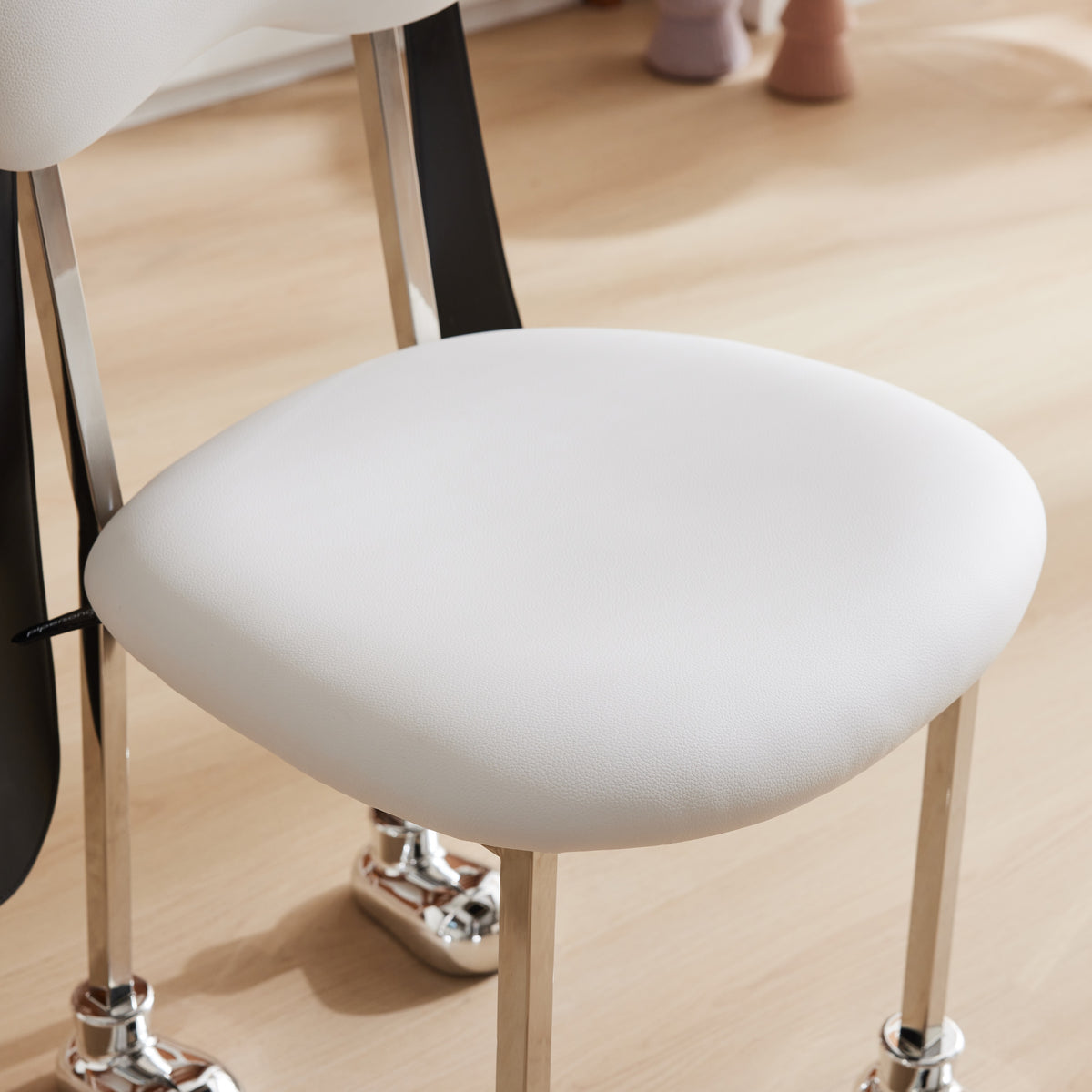 Pipersong Puppy Chair (Pre-Order)
