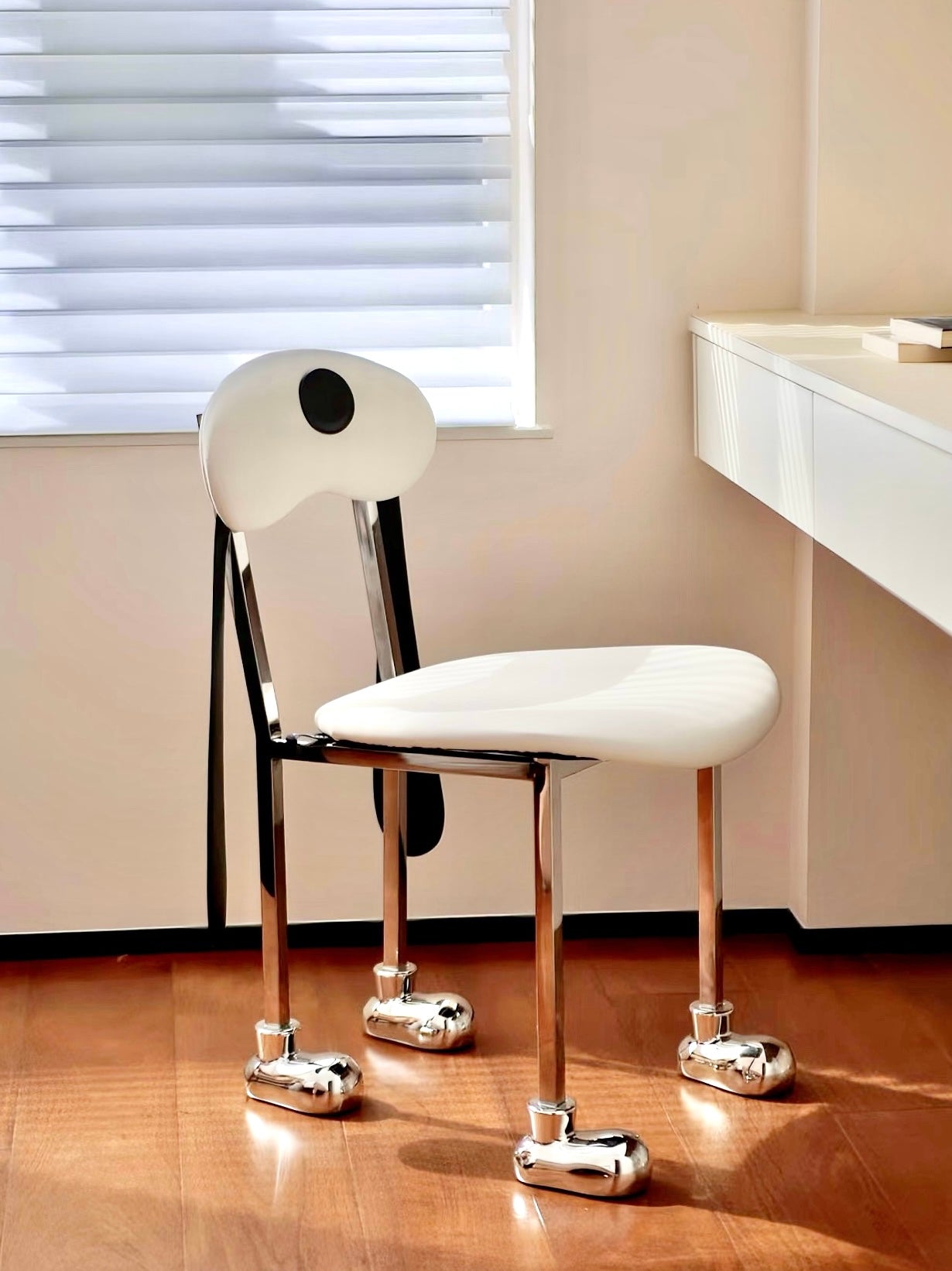 Pipersong Puppy Chair (Pre-Order)
