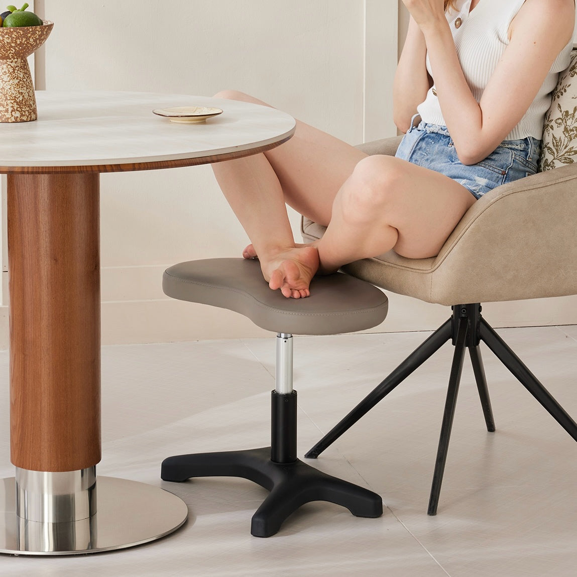 Pipersong Cross Legged Footrest